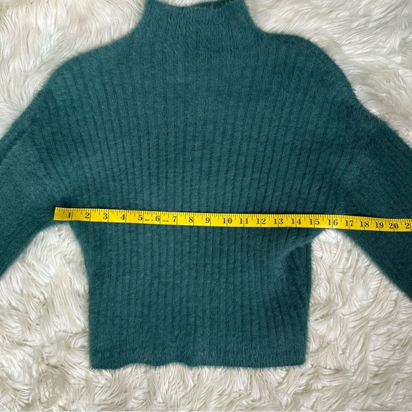 Nwt Teal Mock Neck long sleeve top balloon sleeve - Picture 7 of 8